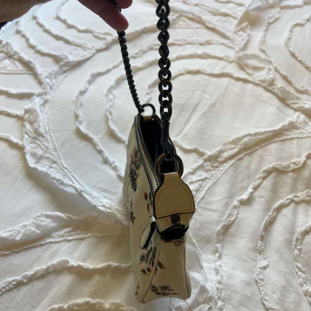 Coach Cream Floral Mini Shoulder Bag with Black Chain - Picture 3 of 4
